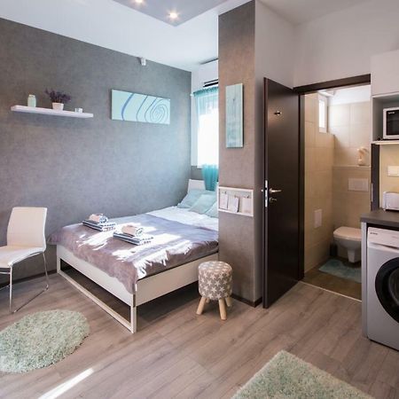 Petra'S Tranquil Nest In Downtown Budapeste Exterior foto