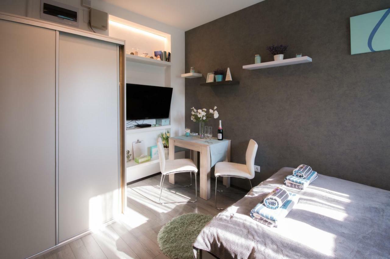 Petra'S Tranquil Nest In Downtown Budapeste Exterior foto